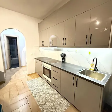 Snm -saranda Center Apartman